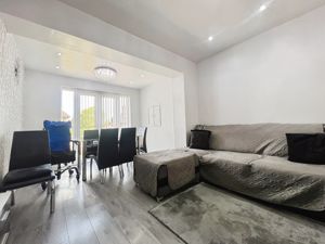 Family/dining room- click for photo gallery